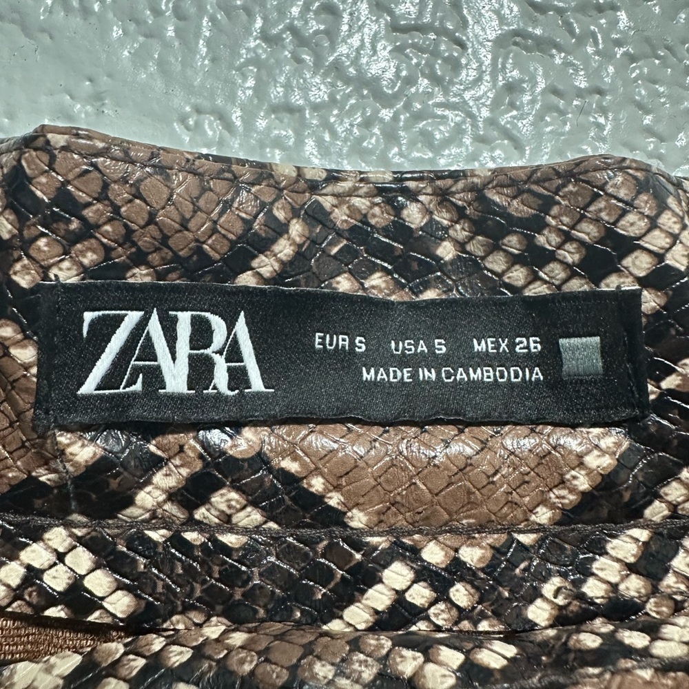 Zara Brown Snake-Print Pleated Midi Skirt - Picture 13 of 17